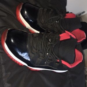 Jordan 11 low bred size 8